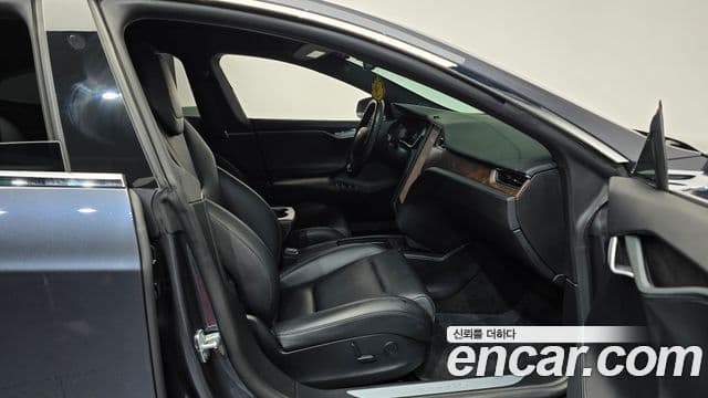 Tesla модель S, 2019 11