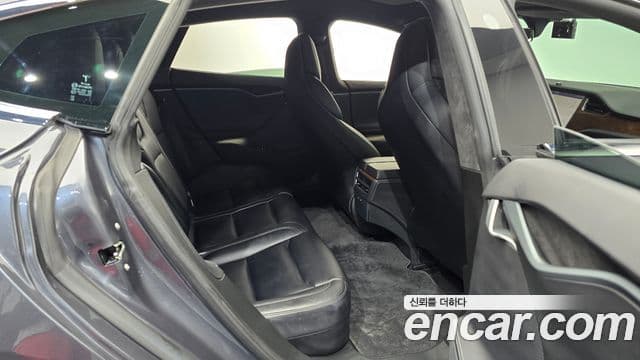 Tesla модель S, 2019 12