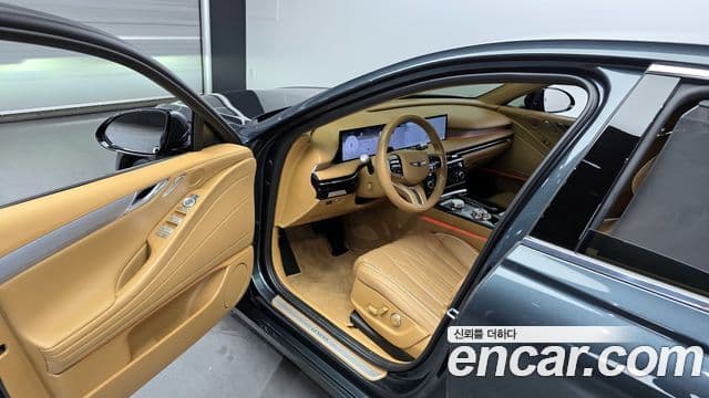 Genesis G80 (RG3) бензин 2.5 турбо AWD, 2025 10