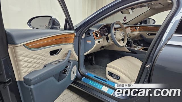 Bentley Flying Spur 3세대, 2022 10