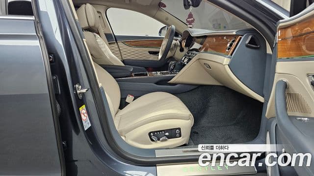 Bentley Flying Spur 3세대, 2022 11