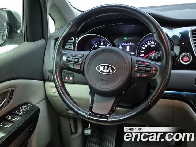 Kia All New Carnival Noblesse, 2015 7