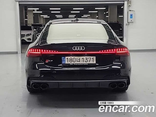 Audi S7 (4K), 2021 3