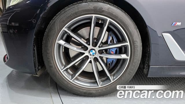 BMW 5시리즈 (G30) 520i M Sport, 2021 все фото