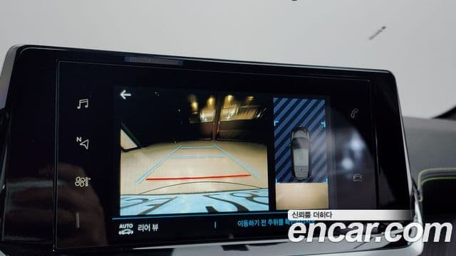 Peugeot e-208 2세대 GT, 2022 14