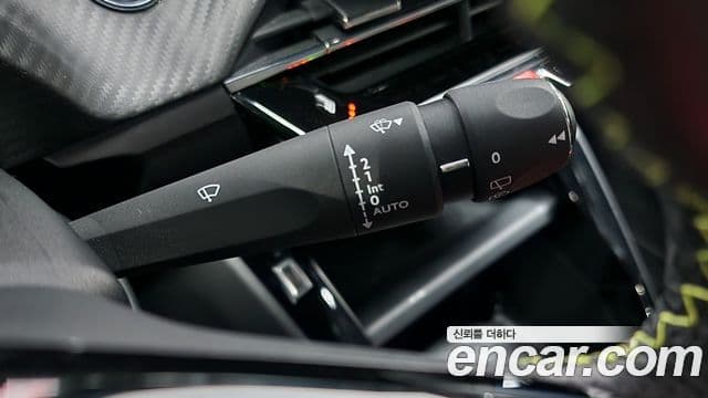 Peugeot e-208 2세대 GT, 2022 18