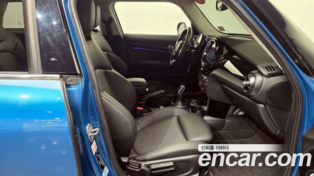 Mini Cooper 3세대, 2022 11