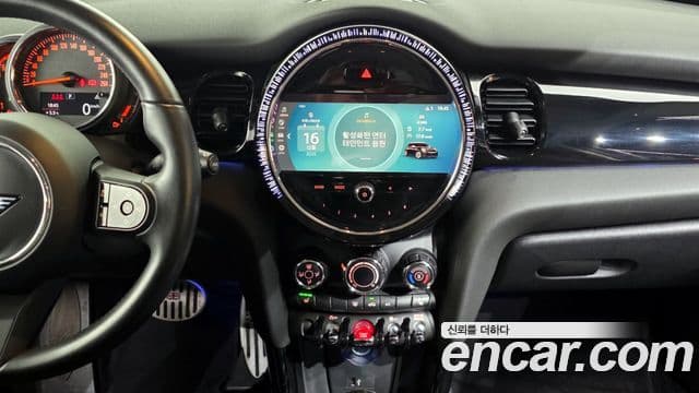 Mini Cooper 3세대, 2022 14