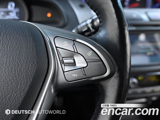 KG모빌리티(SsangYong) Korando 투리스모 4WD TX 9인승, 2017 9