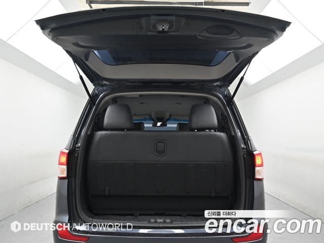 KG모빌리티(SsangYong) Korando 투리스모 4WD TX 9인승, 2017 18