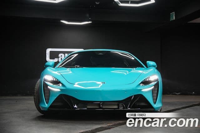 맥라렌 아투라 3.0 купе, 2023 3