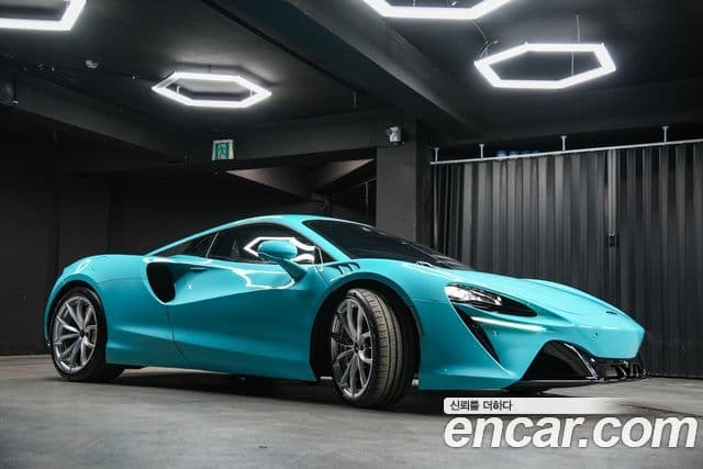 맥라렌 아투라 3.0 купе, 2023 7