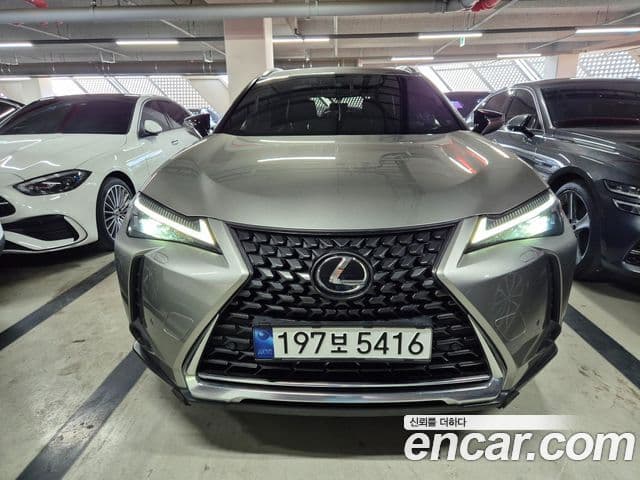 Lexus UX250h, 2024 2
