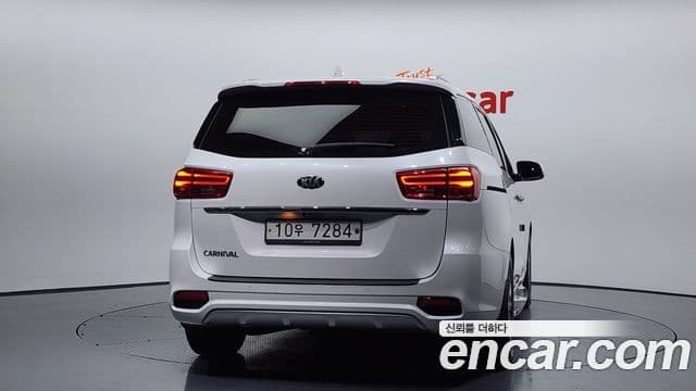 Kia The / новый New Carnival Noblesse, 2019 4