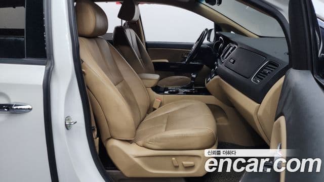 Kia The / новый New Carnival Noblesse, 2019 11