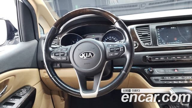 Kia The / новый New Carnival Noblesse, 2019 13