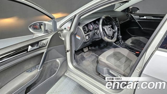 Volkswagen Гольф 7세대, 2015 10