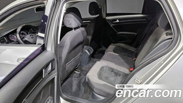 Volkswagen Гольф 7세대, 2015 11