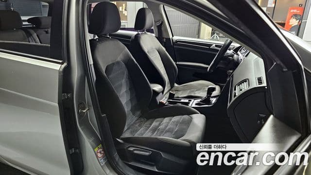 Volkswagen Гольф 7세대, 2015 12