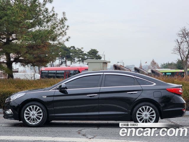 Hyundai LF Sonata Special, 2016 4