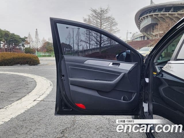 Hyundai LF Sonata Special, 2016 12