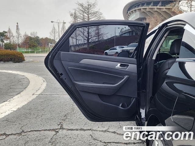 Hyundai LF Sonata Special, 2016 13