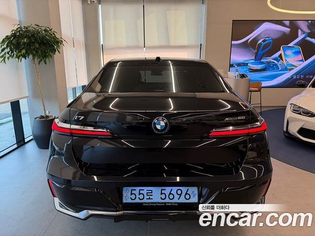 BMW i7 (G70) xDrive 60 M Sport, 2023 3
