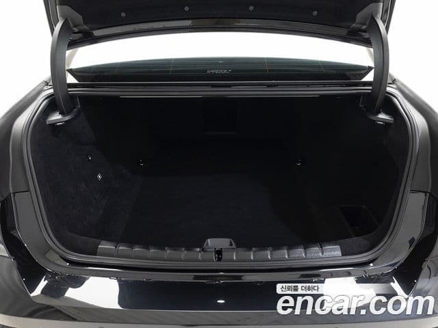 BMW i7 (G70) xDrive 60 M Sport, 2023 9