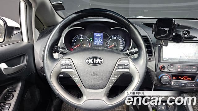 Kia K3 Trendy, 2015 13