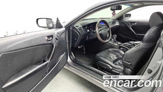 Hyundai Genesis купе 200 турбо R, 2011 10