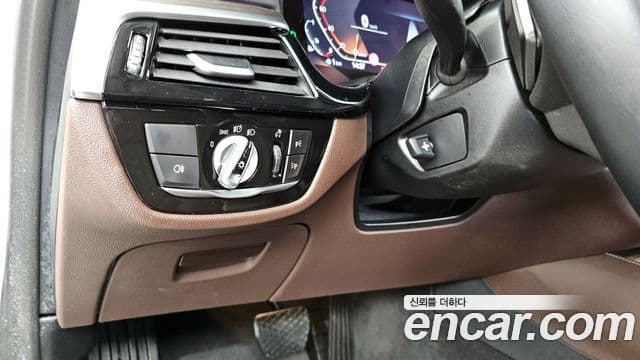 BMW 5시리즈 (G30) Luxury, 2023 16