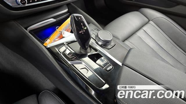 BMW 5시리즈 (G30) 520i M Sport, 2023 9