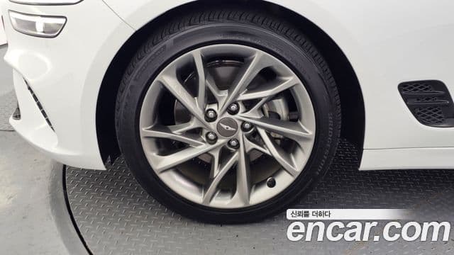 Genesis The / новый New G70, 2023 все фото