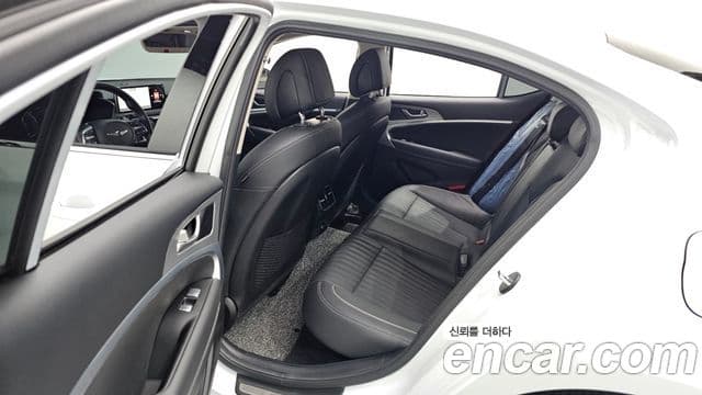 Genesis The / новый New G70, 2023 12