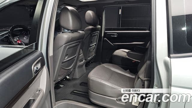 KG모빌리티(SsangYong) Korando 투리스모 4WD TX 9인승, 2016 12