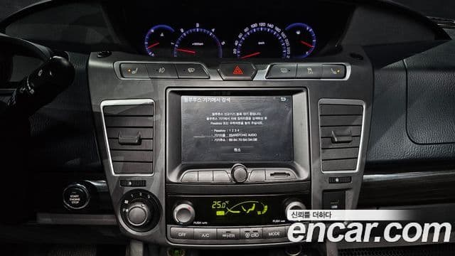 KG모빌리티(SsangYong) Korando 투리스모 4WD TX 9인승, 2016 14