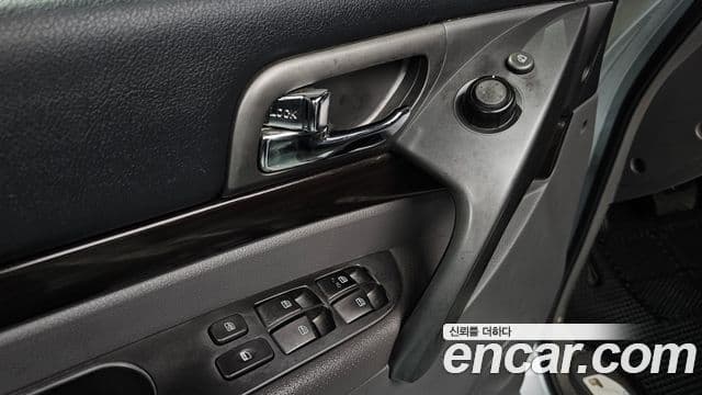 KG모빌리티(SsangYong) Korando 투리스모 4WD TX 9인승, 2016 17