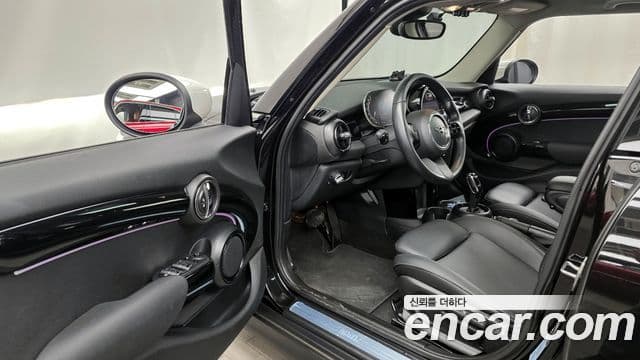 Mini Cooper 3세대, 2022 10