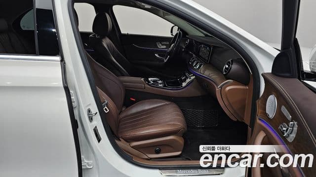 Mercedes-Benz E-класс W213 Exclusive, 2020 11