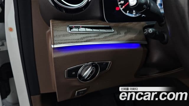 Mercedes-Benz E-класс W213 Exclusive, 2020 20