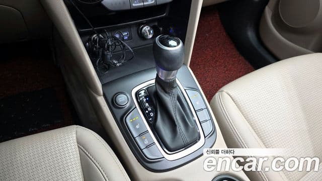 Hyundai Kona Modern Art, 2018 9