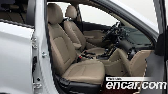 Hyundai Kona Modern Art, 2018 11