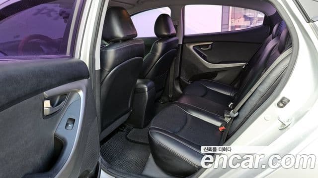 Hyundai Avante MD Style, 2014 12