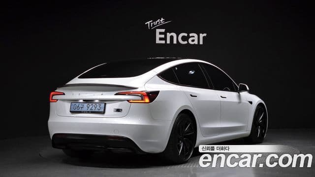 Tesla модель 3 performance AWD, 2025 2