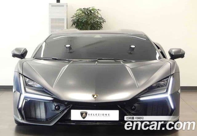 Lamborghini 레부엘토, 2025 2
