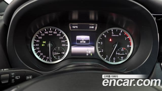 Infiniti Q30 2.0 Exclusive City чёрный, 2017 8