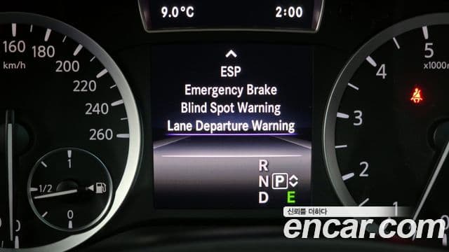 Infiniti Q30 2.0 Exclusive City чёрный, 2017 16