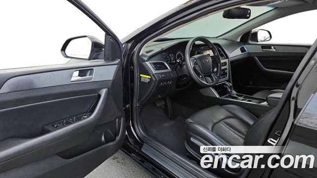 Hyundai LF Sonata Special, 2017 11