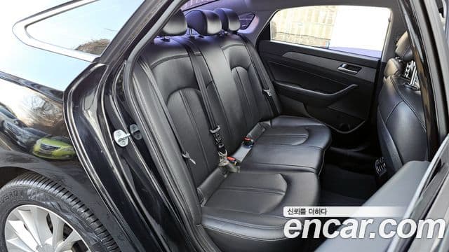 Hyundai LF Sonata Special, 2017 12