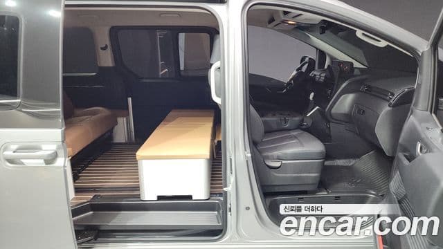 Hyundai Staria Modern, 2025 19